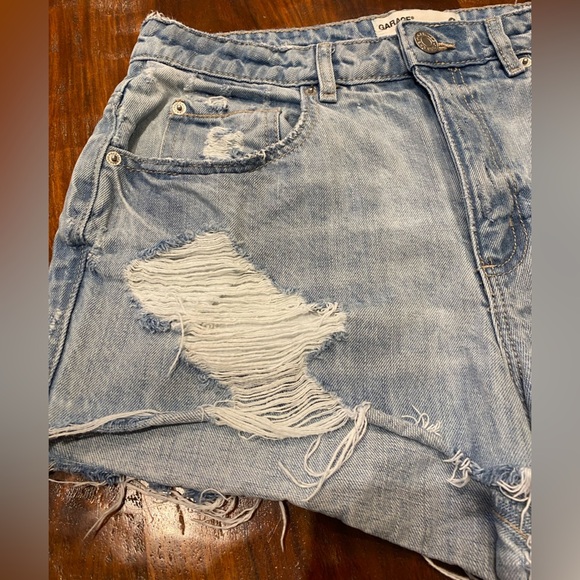 Garage Jean Shorts Distressed Size 9 - Picture 3 of 7